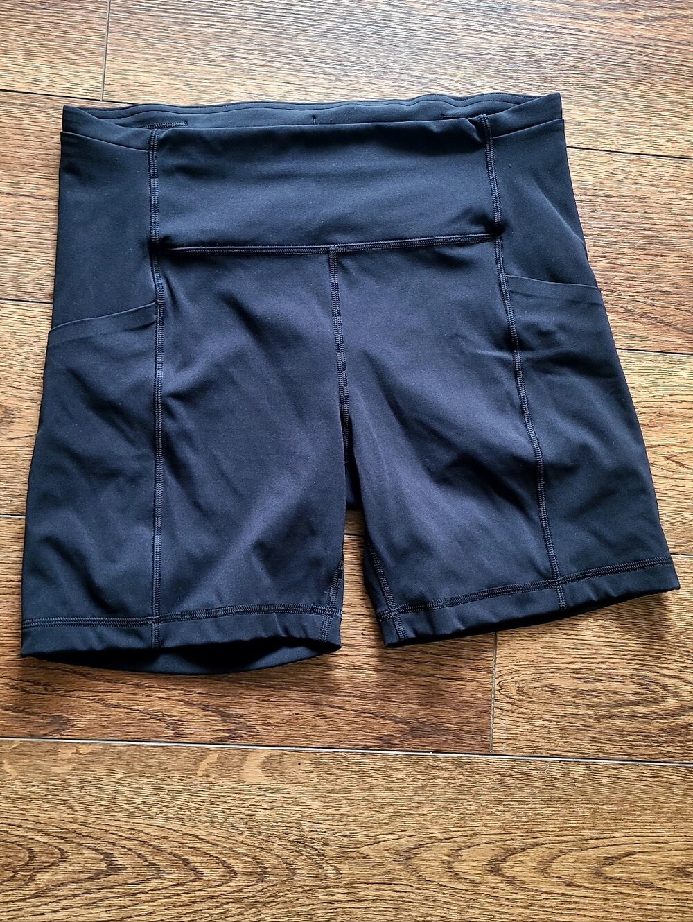 Lululemon Black Biker Shorts – Size 10